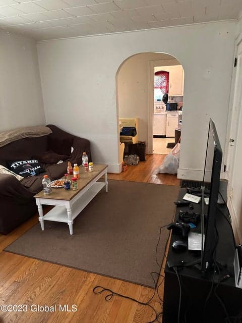 8 Maple Avenue, photo 5