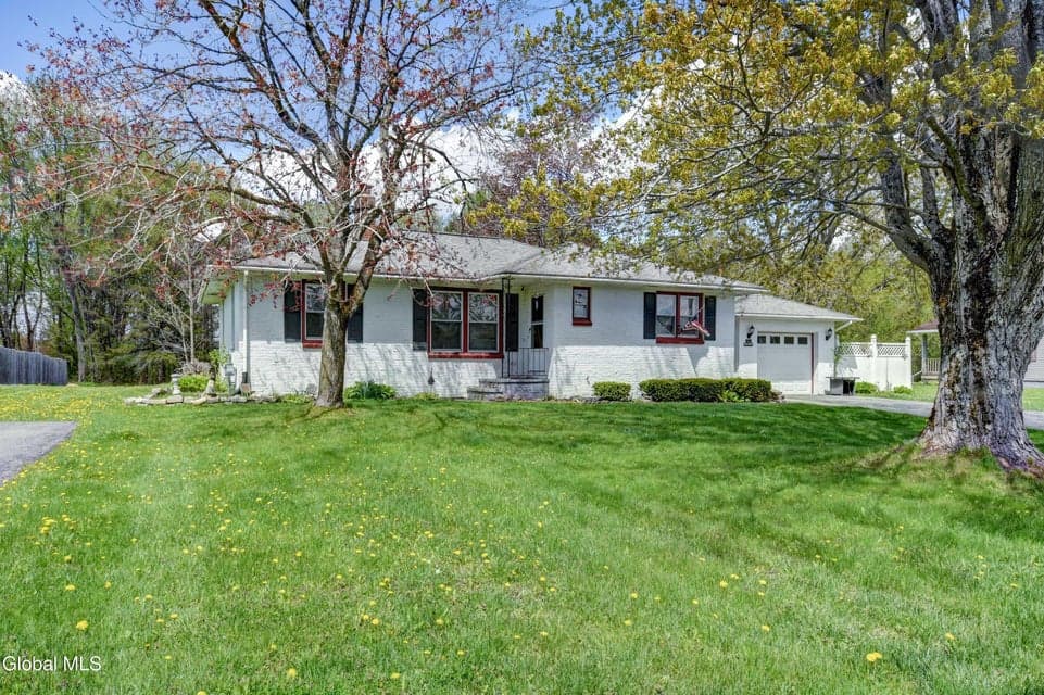 209 County Highway 107, photo 2