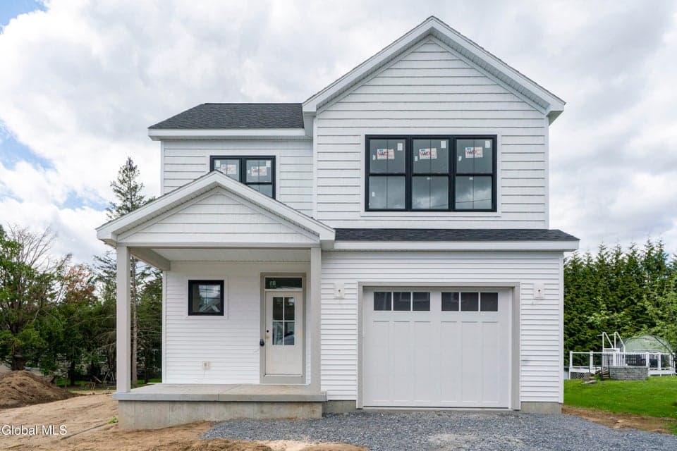 37 Newton Avenue, photo 2