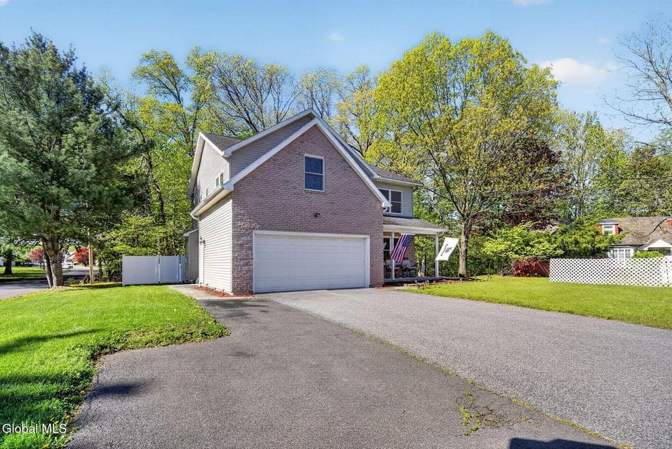 98 Highland Avenue, photo 3