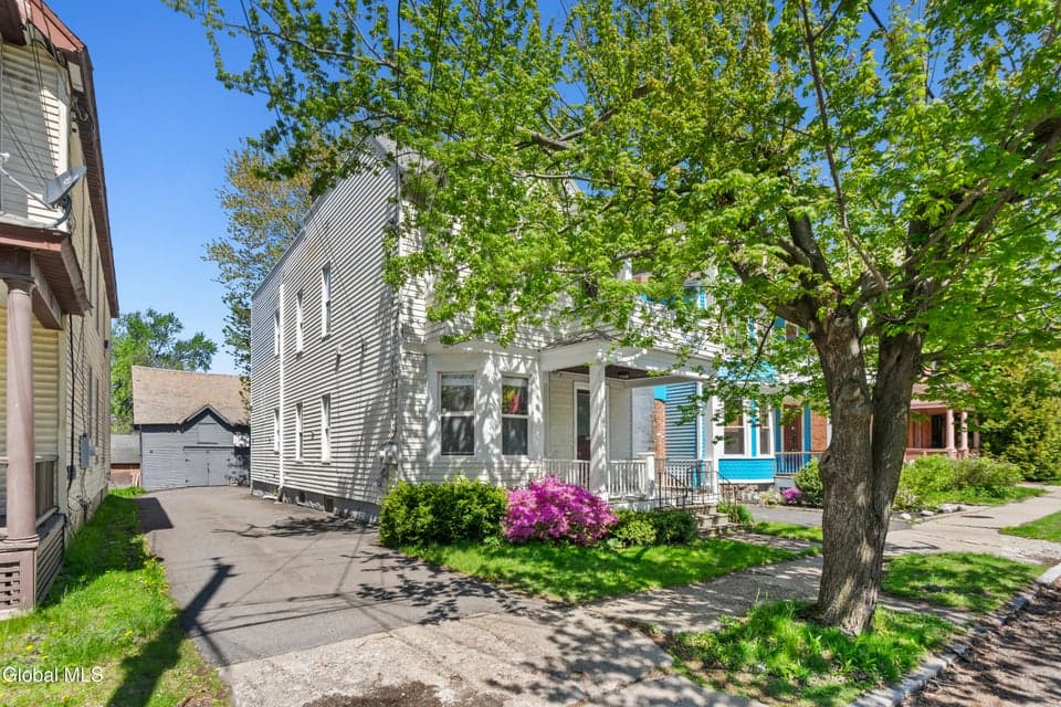 1047 Gillespie Street, Schenectady, NY 12308, photo 2