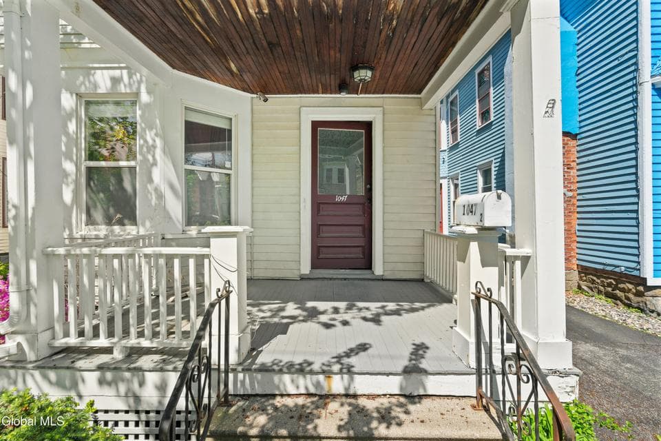 1047 Gillespie Street, Schenectady, NY 12308, photo 4