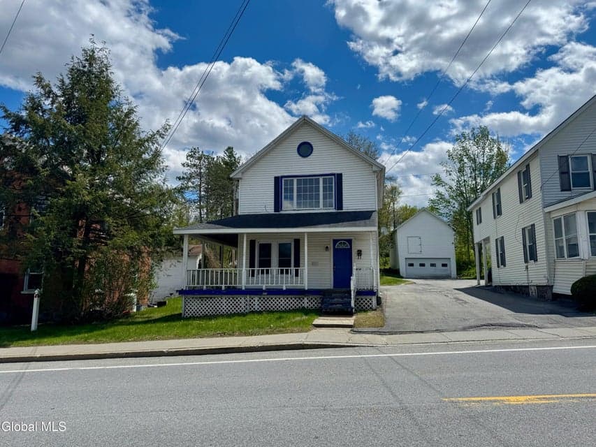 211 Maple Street, photo 2