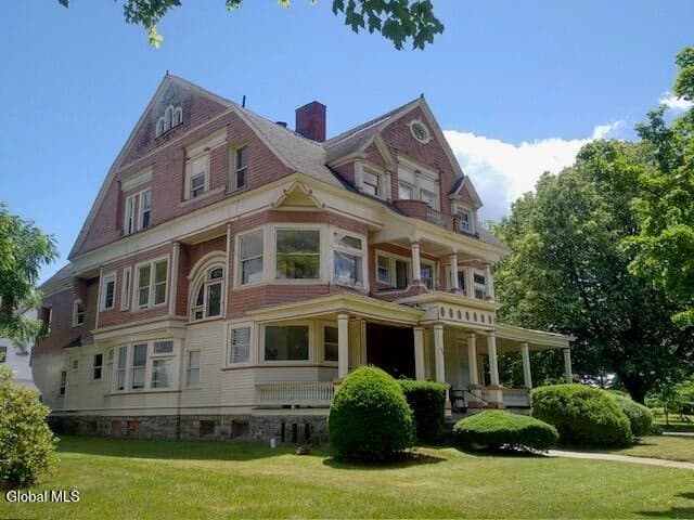 190 Ridge Street, photo 2
