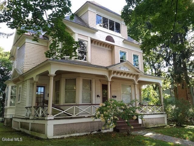 190 Ridge Street, photo 4