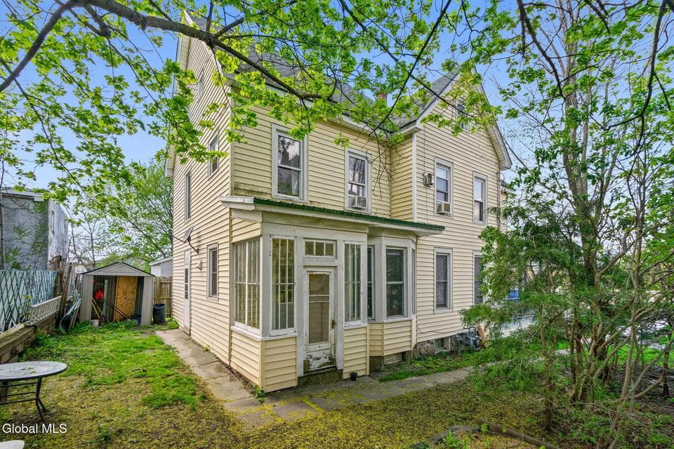 4 W Clinton Street, Johnstown, NY 12095, photo 3
