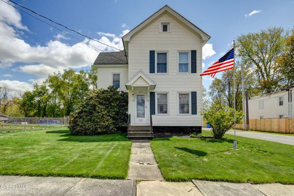 300 Wells Street, Johnstown, NY 12095