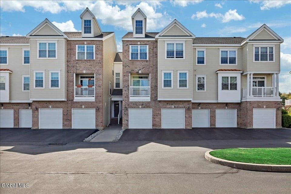 5203 Admirals Walk Drive, Cohoes, NY 12047, photo 1