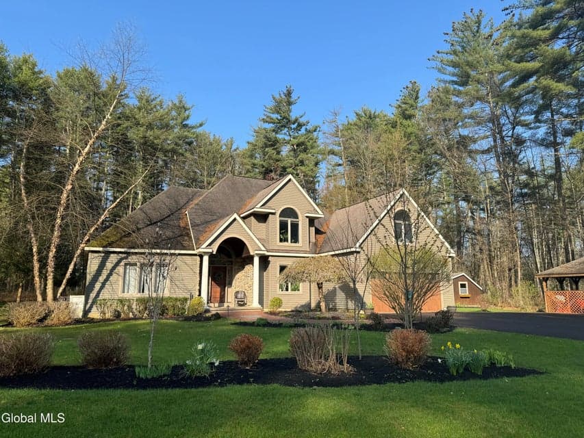 28 Bog Meadow Run, Saratoga Springs, NY 12866, photo 3