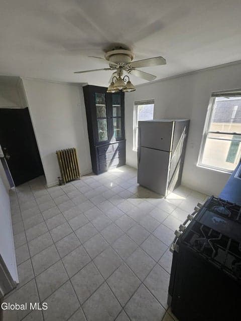 8 Lomasney Avenue, photo 4