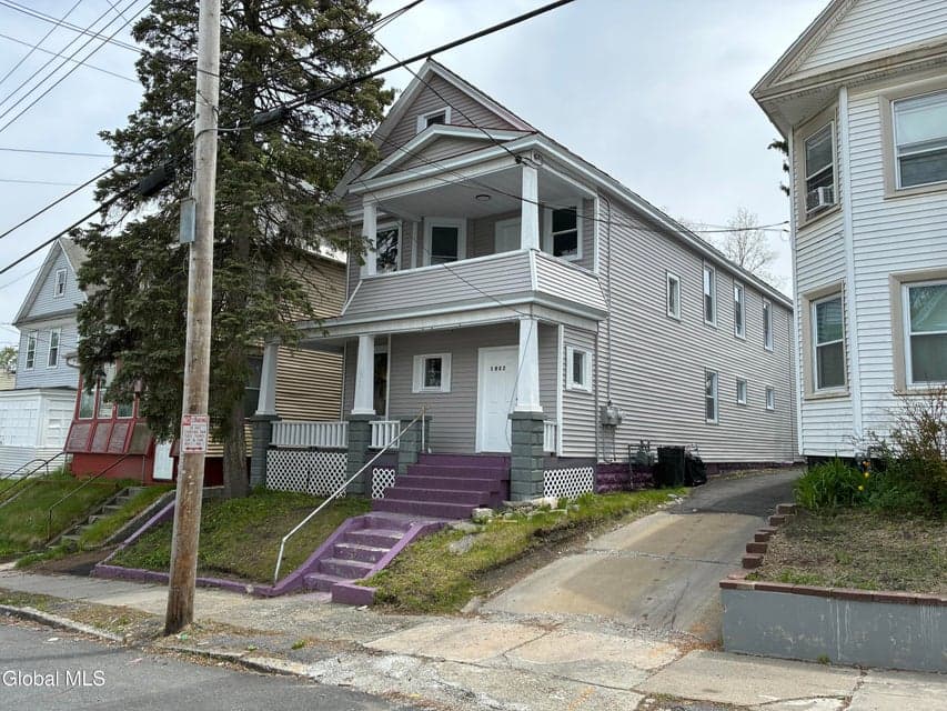 1027 2nd Avenue, photo 1
