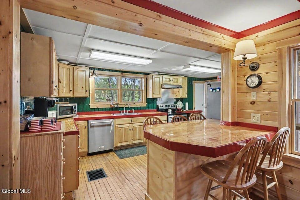 13 Young Road, Middle Grove, NY 12850, photo 5