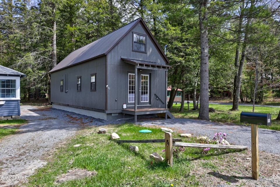 85 Hunt Lake Road, photo 2