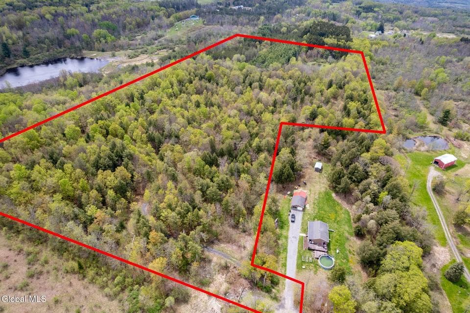 578 N Hillman Road, photo 4
