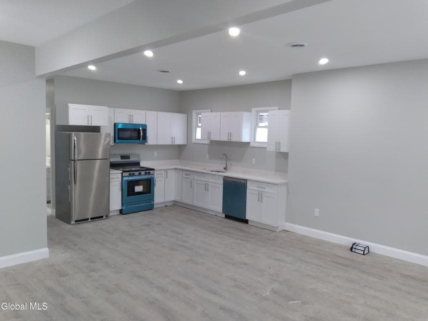 14 W Erie Street, photo 2