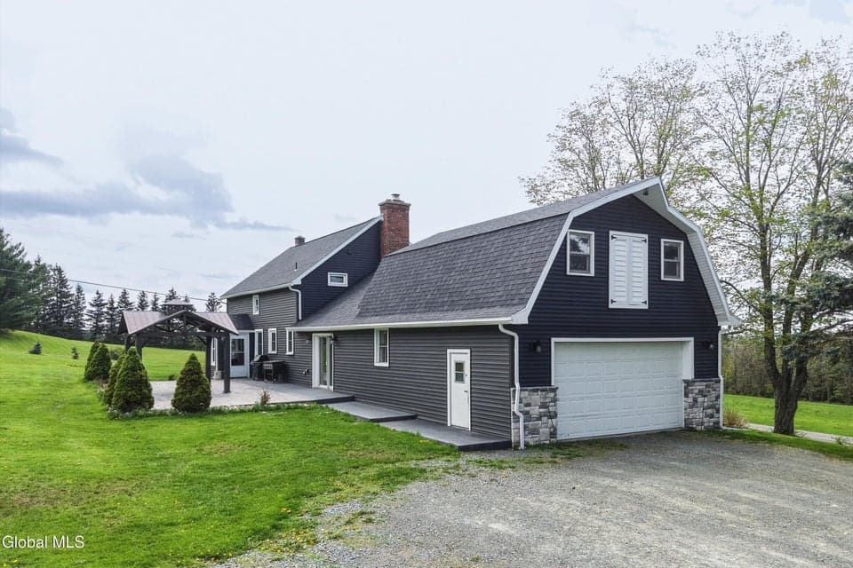 106 Mosher Road, Sand Lake, NY 12153