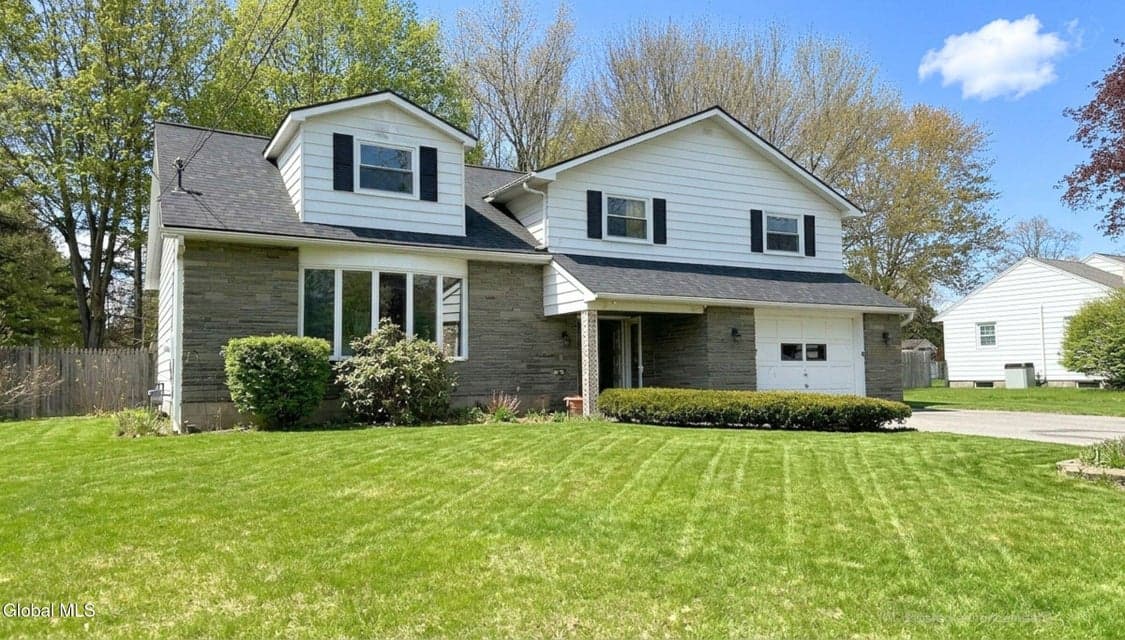 24 Lorelei Lane, photo 3
