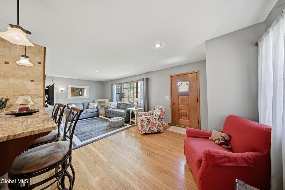 15 Homestead Drive, Colonie, NY 12110, photo 4