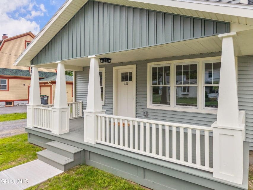 181 Elm Street, photo 3