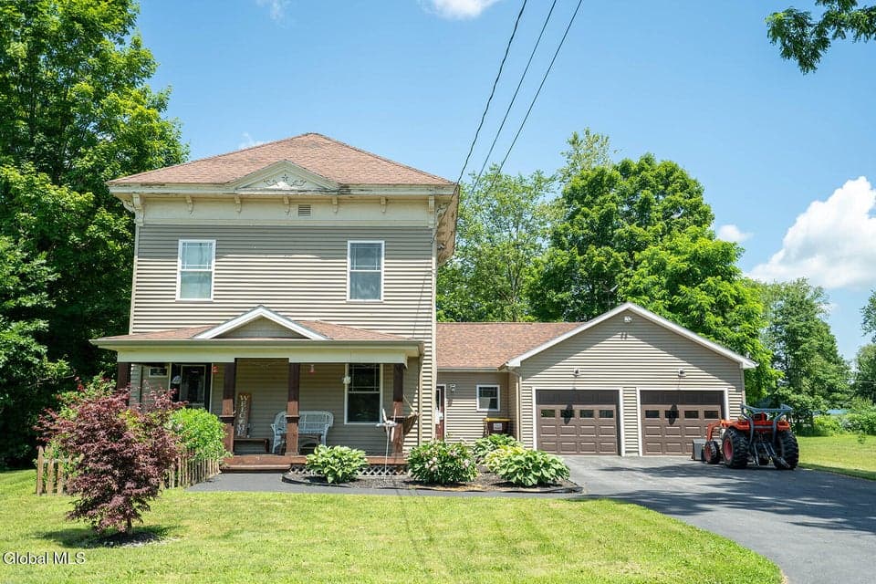 77 Spring Street, Cambridge, NY 12816