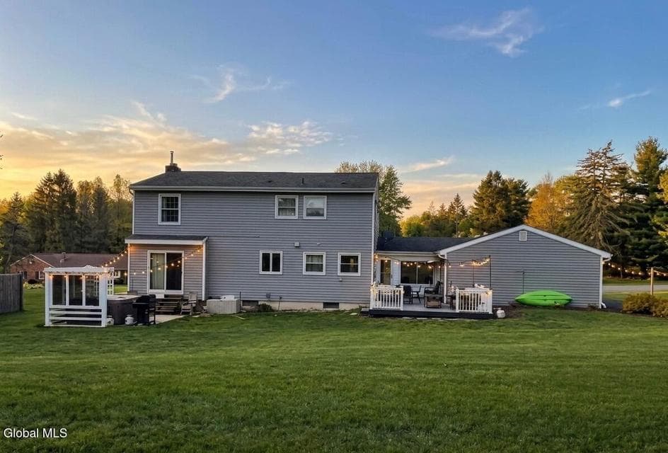 2155 Orchard Park Drive, photo 2