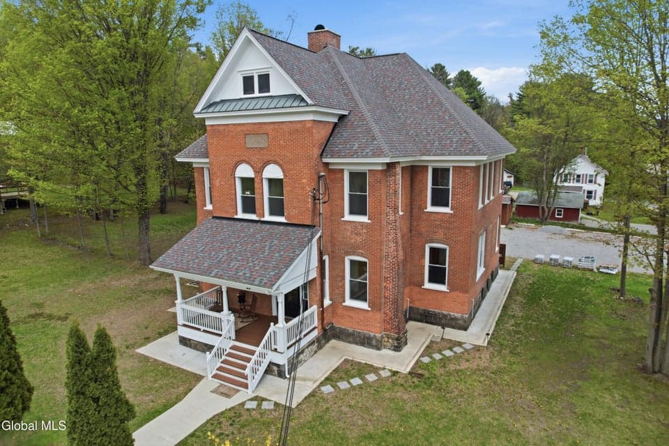 66 Horicon Avenue, 1E, Bolton, NY 12814, photo 1