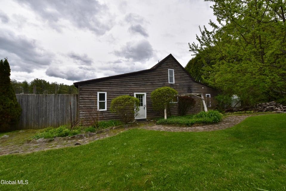 2414 New York 29, Middle Grove, NY 12850, photo 2
