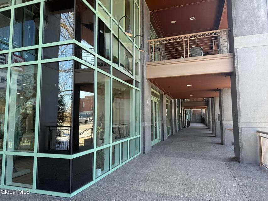 268 Broadway, photo 3