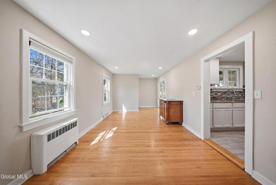 508 Bloomingrove Drive, North Greenbush, NY 12144, photo 5