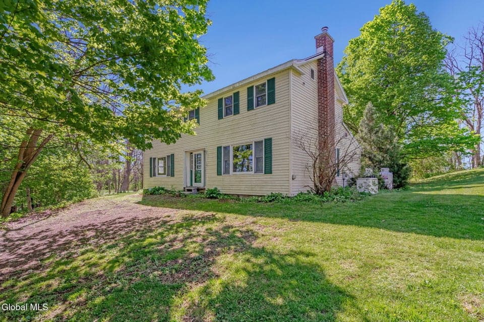 533 New Baltimore Road, New Baltimore, NY 12192, photo 1