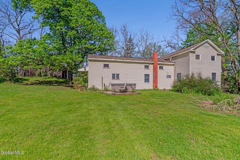 533 New Baltimore Road, New Baltimore, NY 12192, photo 5