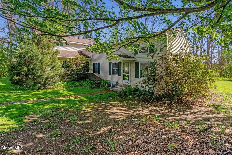 533 New Baltimore Road, New Baltimore, NY 12192, photo 4