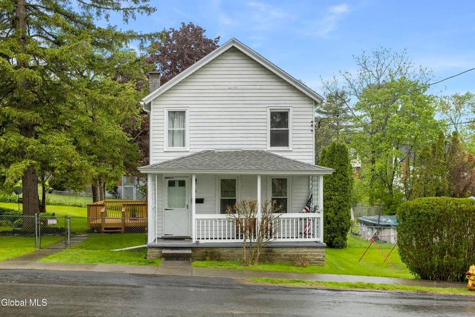 33 Harris Avenue, Ravena, NY 12143, photo 2