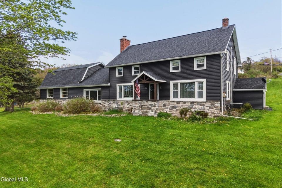 106 Mosher Road, photo 2