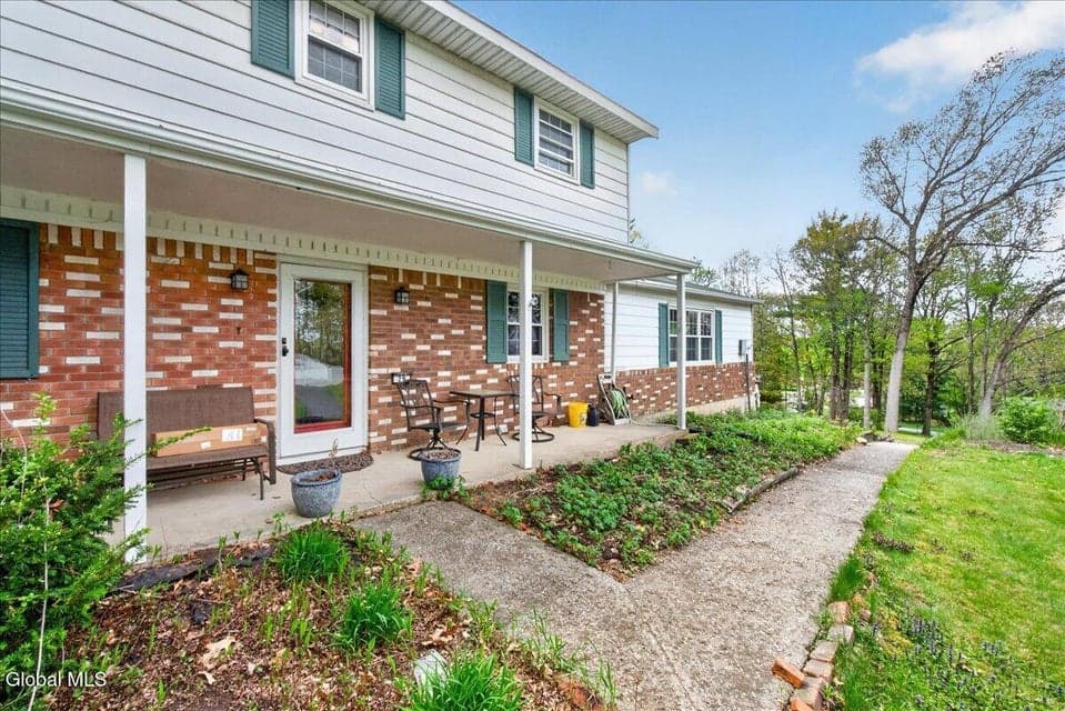 29 Hills Road, Malta, NY 12019, photo 5