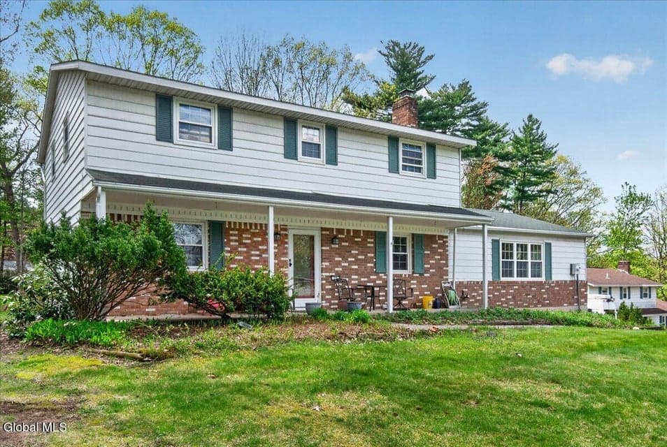 29 Hills Road, Malta, NY 12019, photo 1