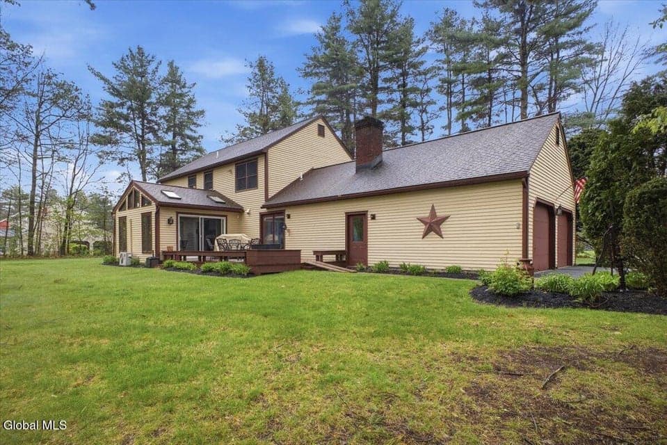 18 Revere Road, Queensbury, NY 12804, photo 2
