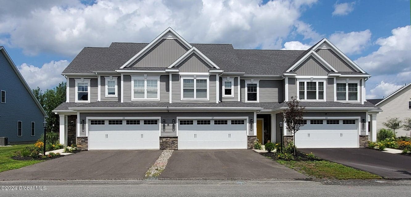 15 Priddle Lane, Colonie, NY 12110, photo 1