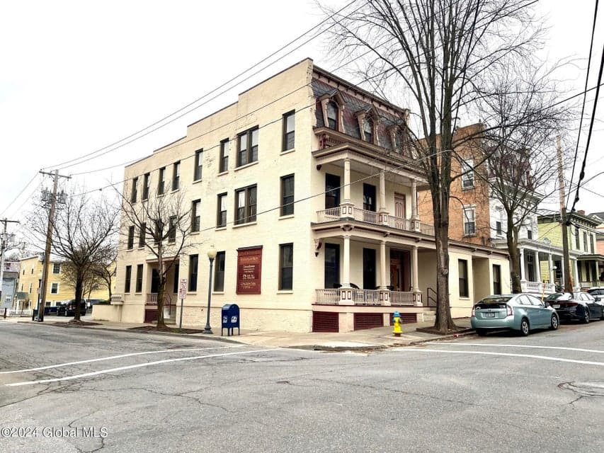 57 Phila Street, 3rd Floor, Saratoga Springs, NY 12866, photo 1