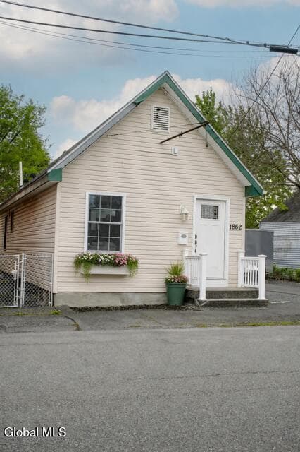 1862 8th Avenue, photo 1