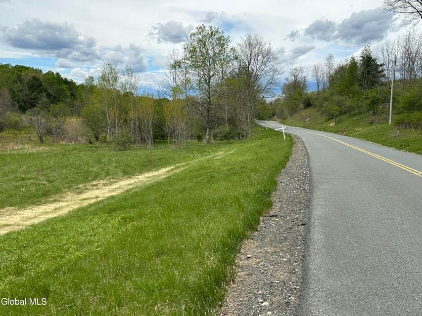 201 East Road, photo 4