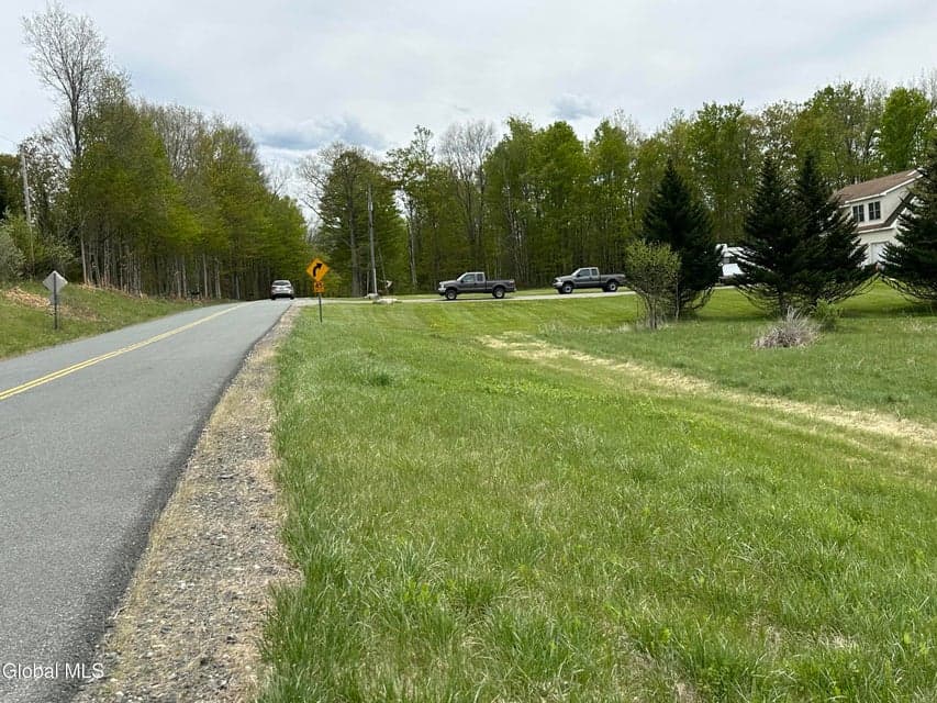 201 East Road, photo 5