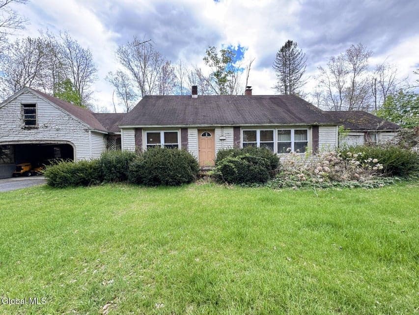 140 Clark Road, Moreau, NY 12803, photo 1