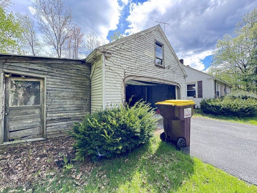 140 Clark Road, Moreau, NY 12803, photo 3