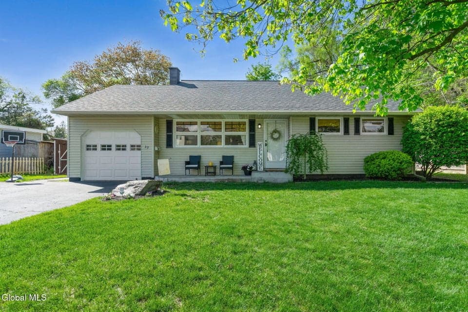 33 Terry Avenue, Guilderland, NY 12303, photo 1