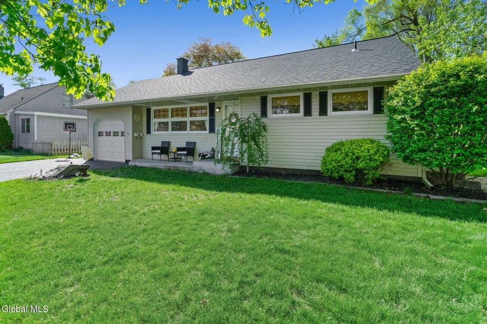 33 Terry Avenue, Guilderland, NY 12303, photo 3