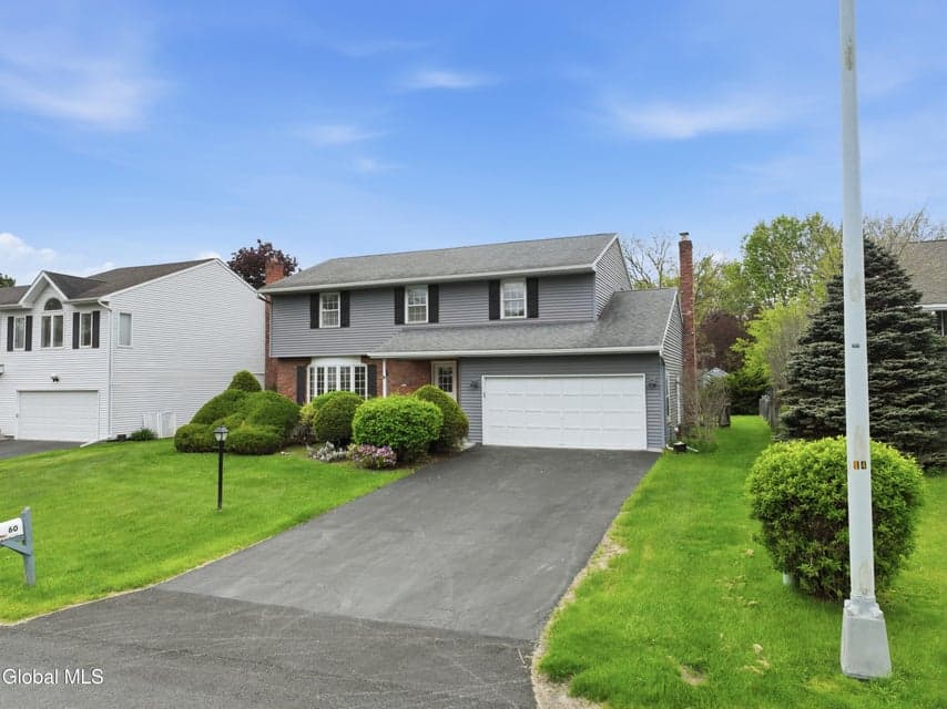 60 Aspen Circle, Albany, NY 12208, photo 2