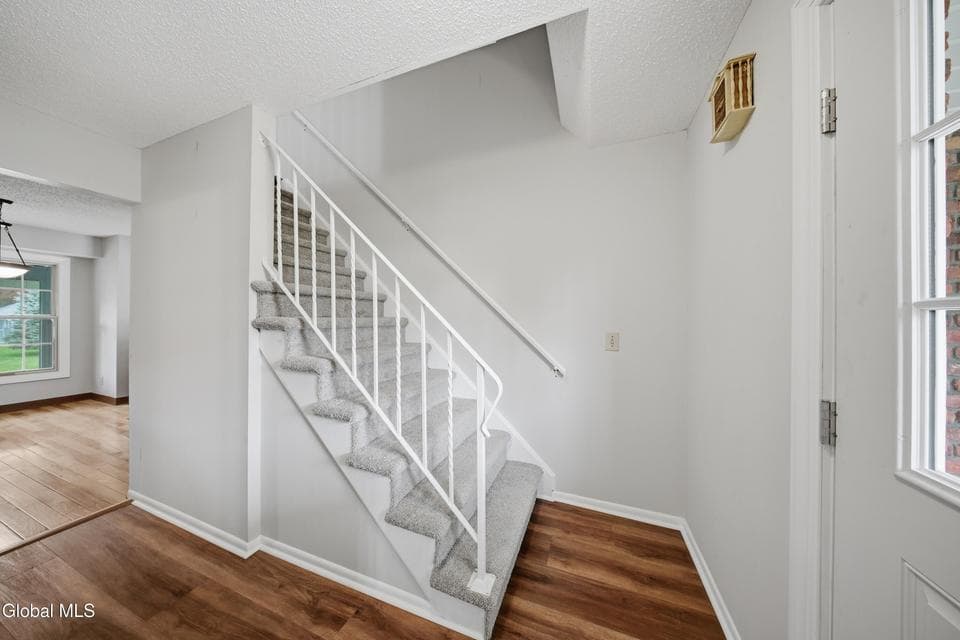 60 Aspen Circle, Albany, NY 12208, photo 5