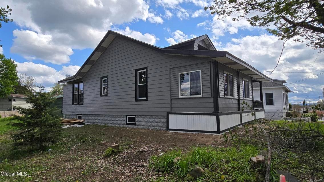 26 Lawnwood Avenue, Schenectady, NY 12304, photo 4