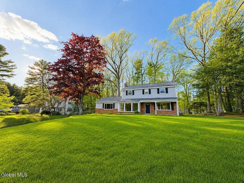 25 Shadow Wood Way, Clifton Park, NY 12019, photo 1